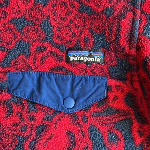 Rare Patagonia Red Lotus Flower Synchilla Snap T Pullover Fleece - Picture 3 of 6